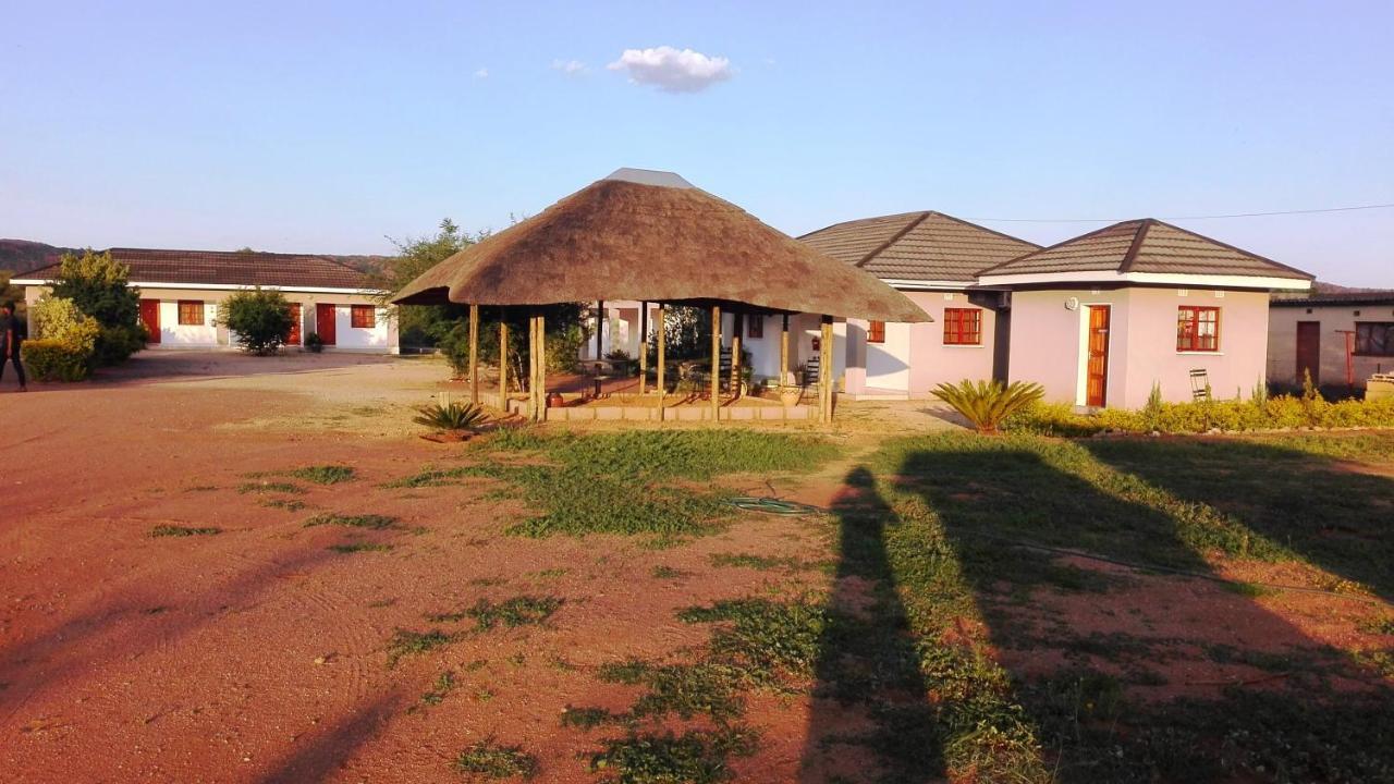 Mashusha Guest House Shoshong Exterior photo